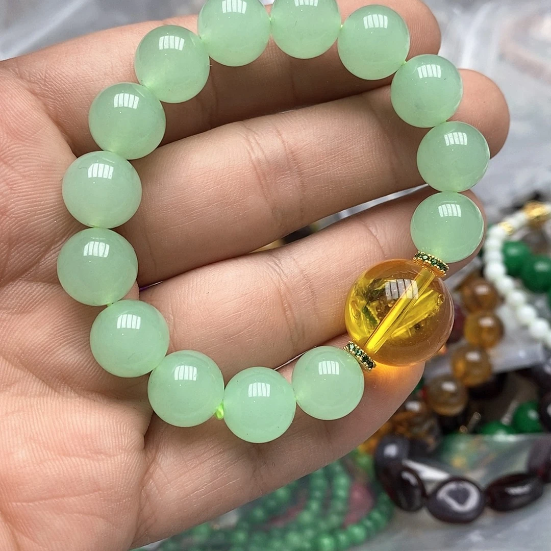 只买单纯的吊坠，没带链子，属的性质。