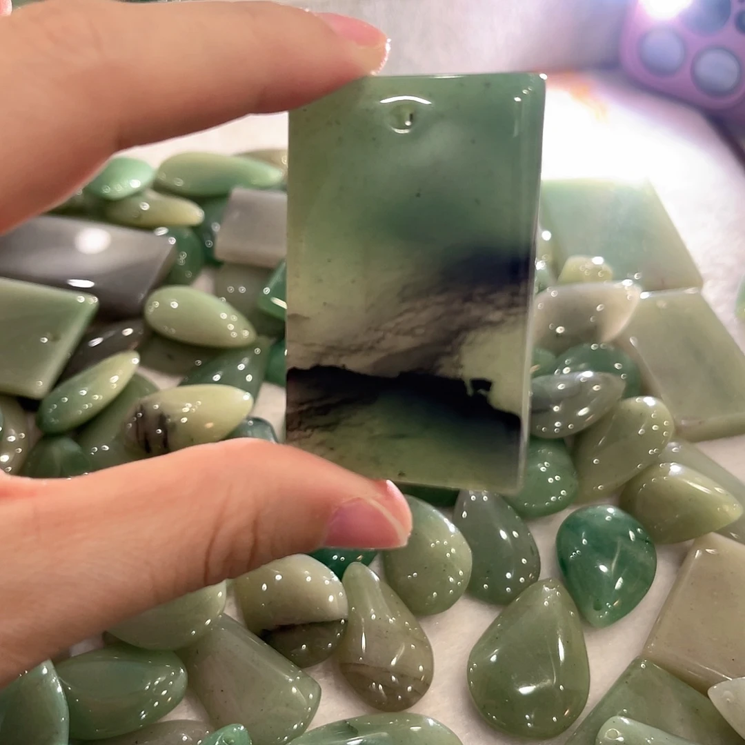 密玉（石英质玉）未镶嵌颈饰