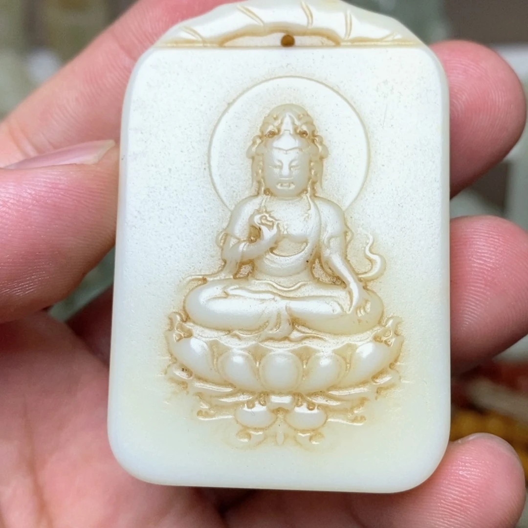 和田玉颈饰未镶嵌刘****）