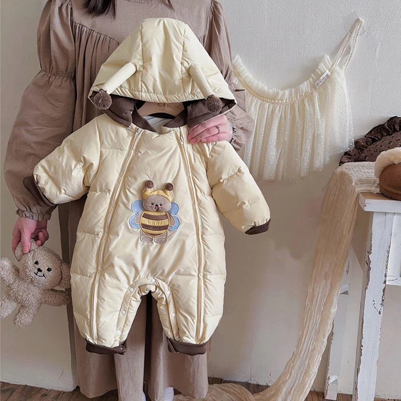 冬季婴儿抱衣加厚爬爬衣婴儿连体衣卡通动物男女宝宝连帽冬装棉服