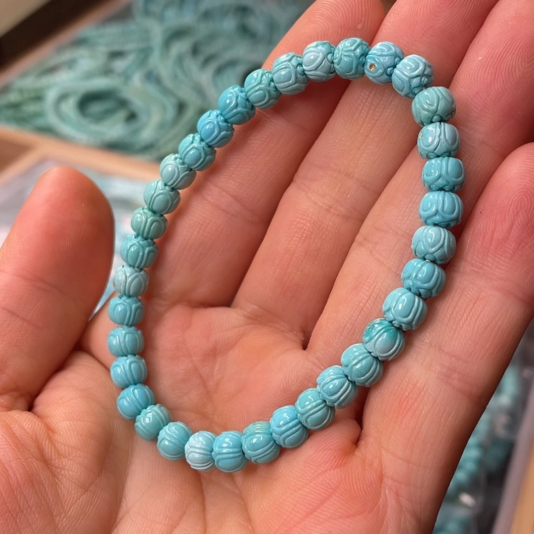 绿松石未镶嵌颈饰