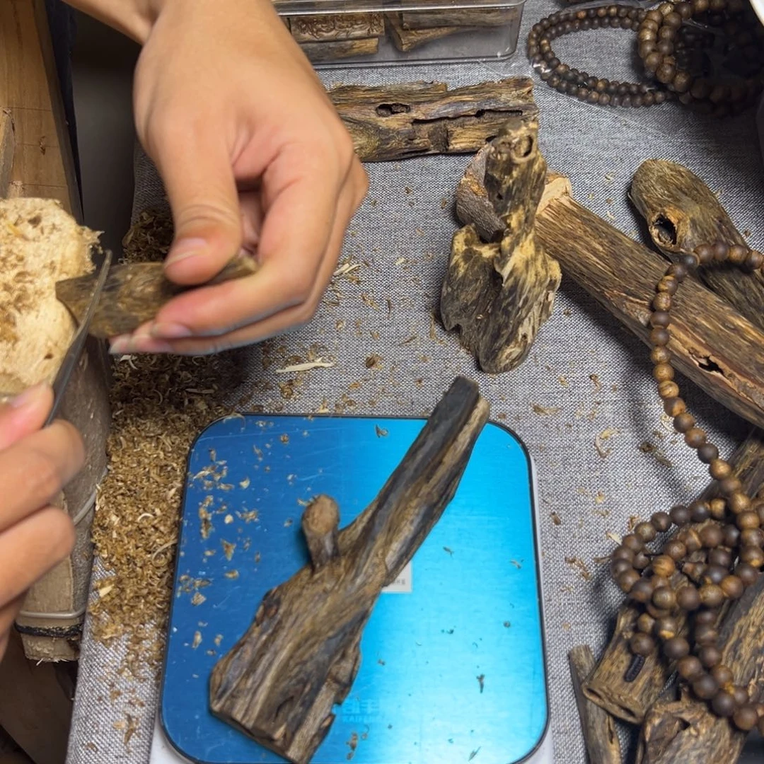 沉香沉香碎屑黑奇52.3克