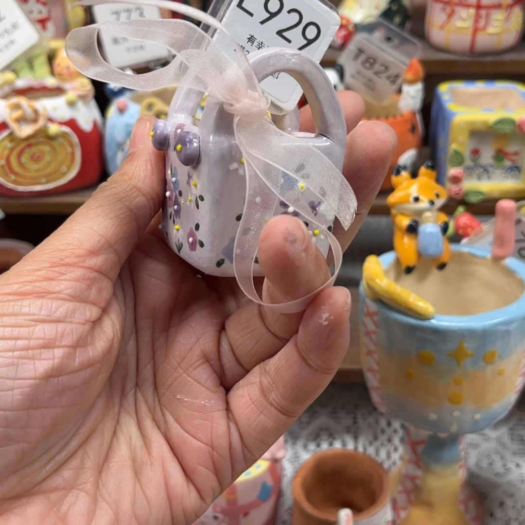 小***字929篮子花盆手绘微瑕