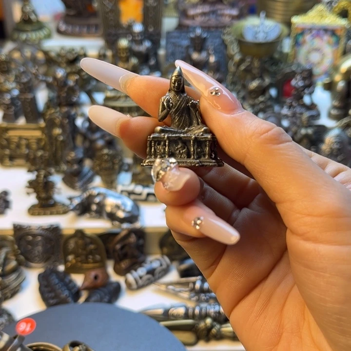 ****泥塑闪价漏价一件