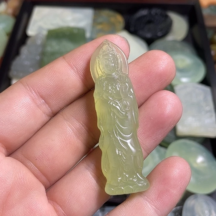 蛇纹石玉未镶嵌挂件