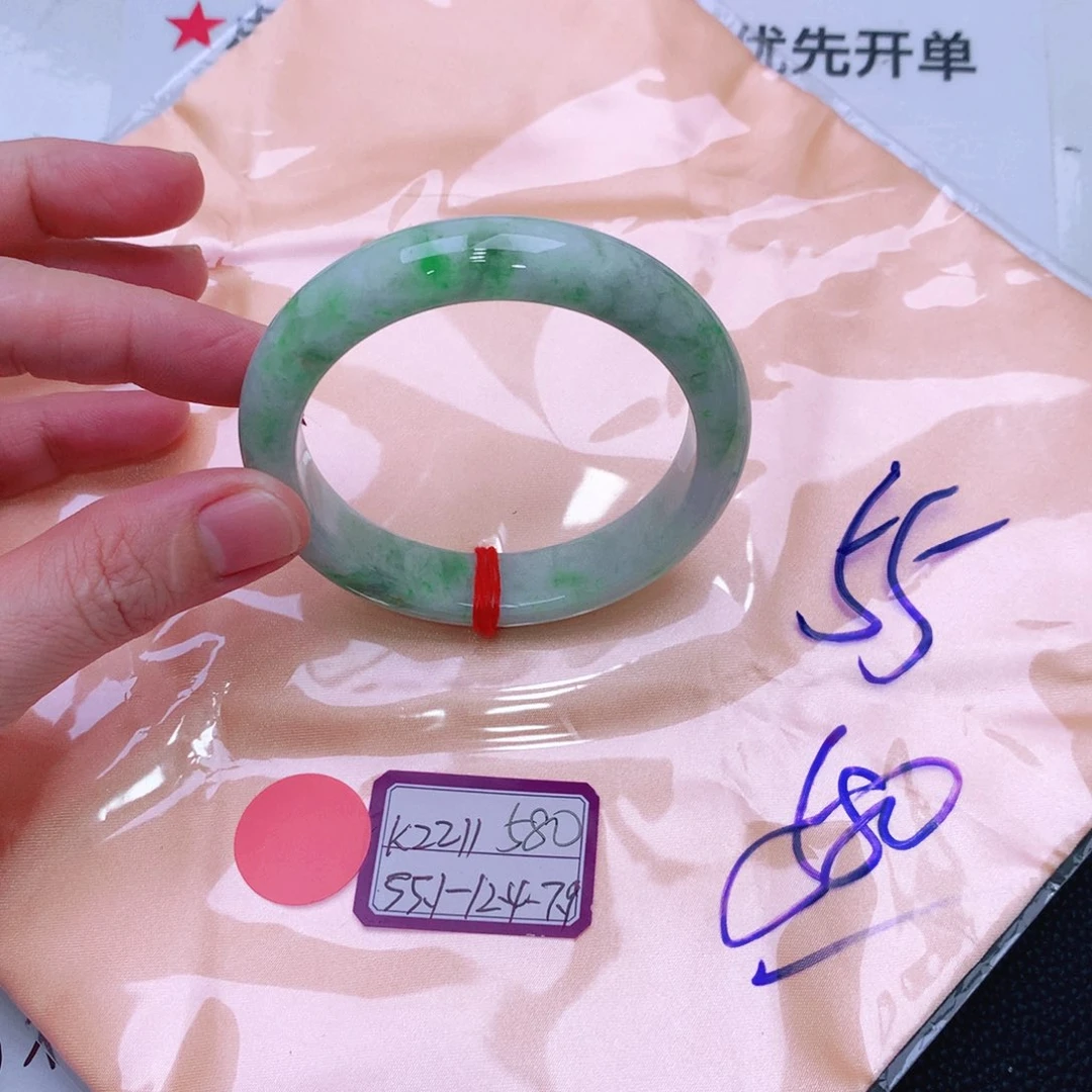 未镶嵌手镯翡翠缅甸翡翠手镯