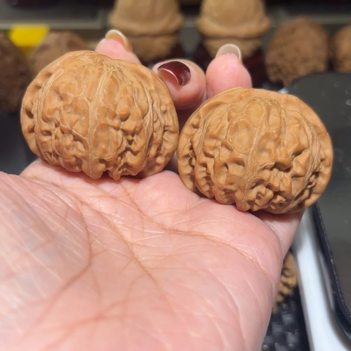 文玩核桃把件42肉球宫灯