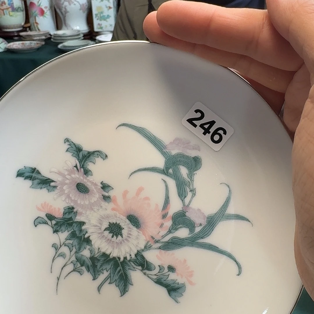 香港精品老瓷器微瑕慎拍