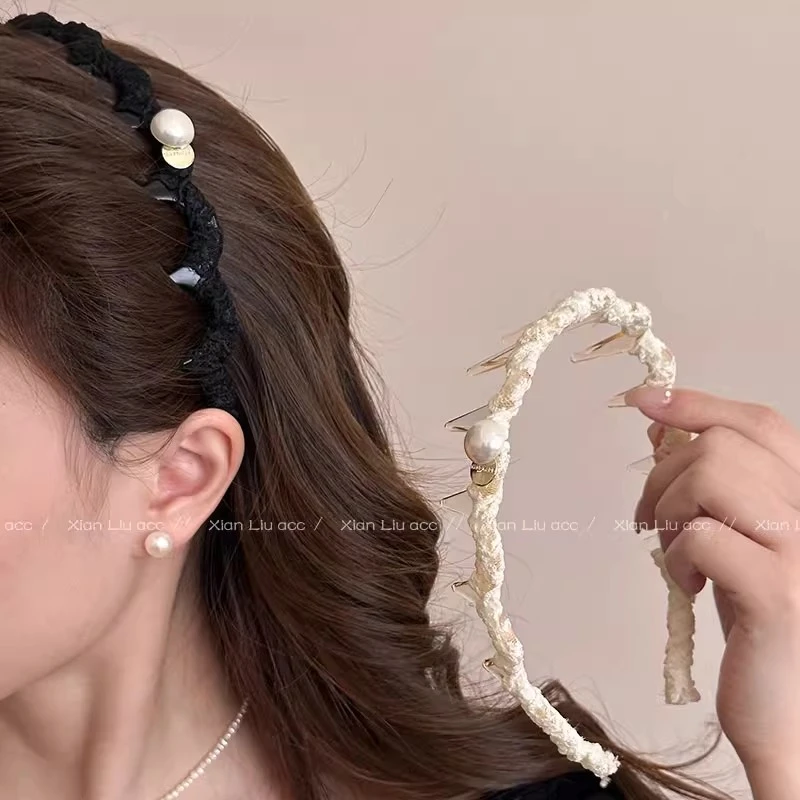 法式蕾丝缠绕发箍女2025新款高级感带齿防滑头箍外出百搭珠珠发饰