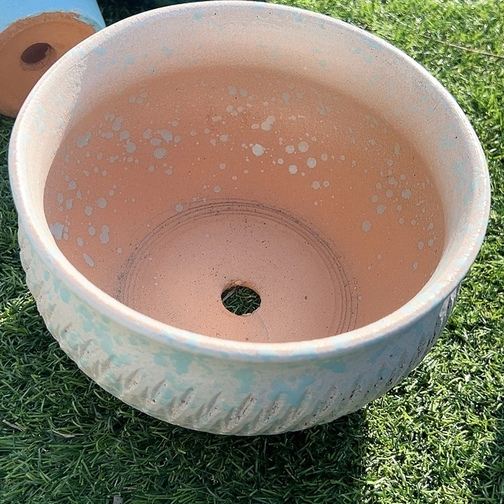 红陶口19高12白色2个