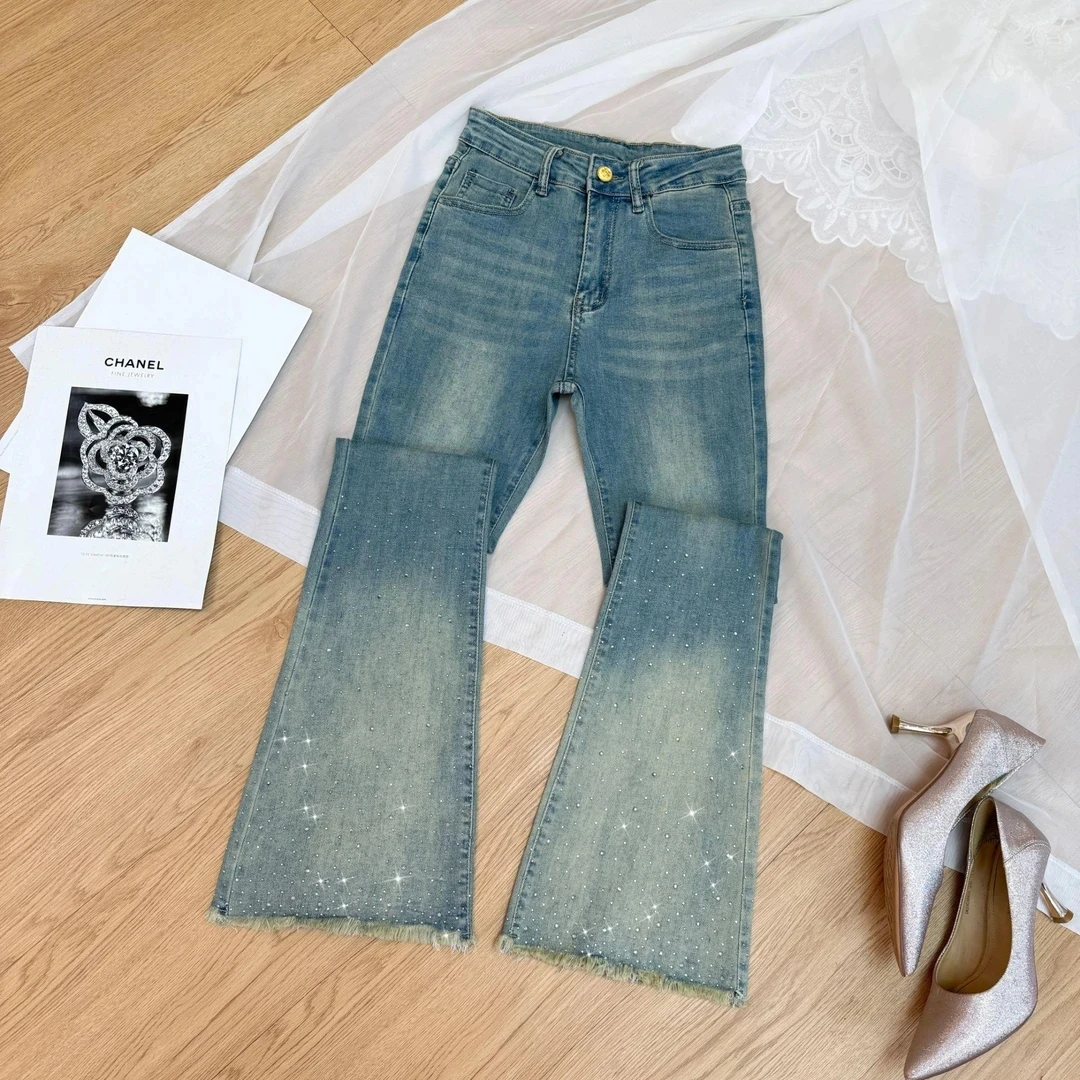 浅蓝烫钻微喇牛仔裤女秋季新款小个子高腰修身显瘦闪钻九分喇叭裤