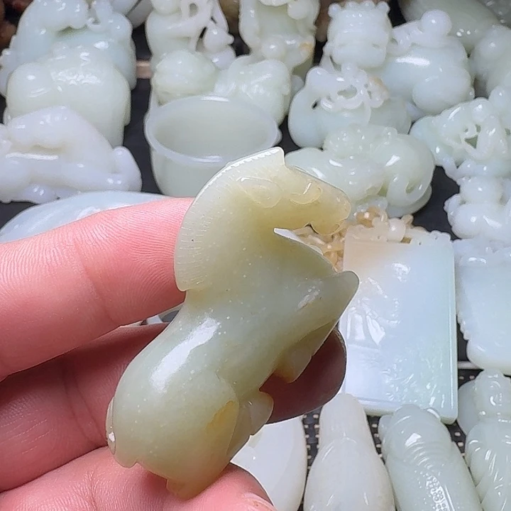 和田玉未镶嵌挂件