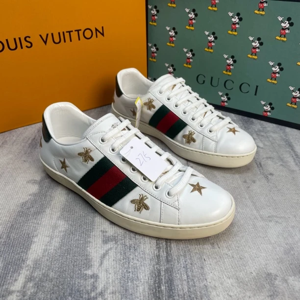 90新 GUCCI/古驰 特价款白色星星蜜蜂刺绣休闲板鞋/95新/40欧