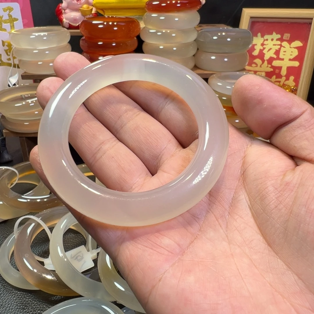 6***8手镯玛瑙/玉髓未镶嵌