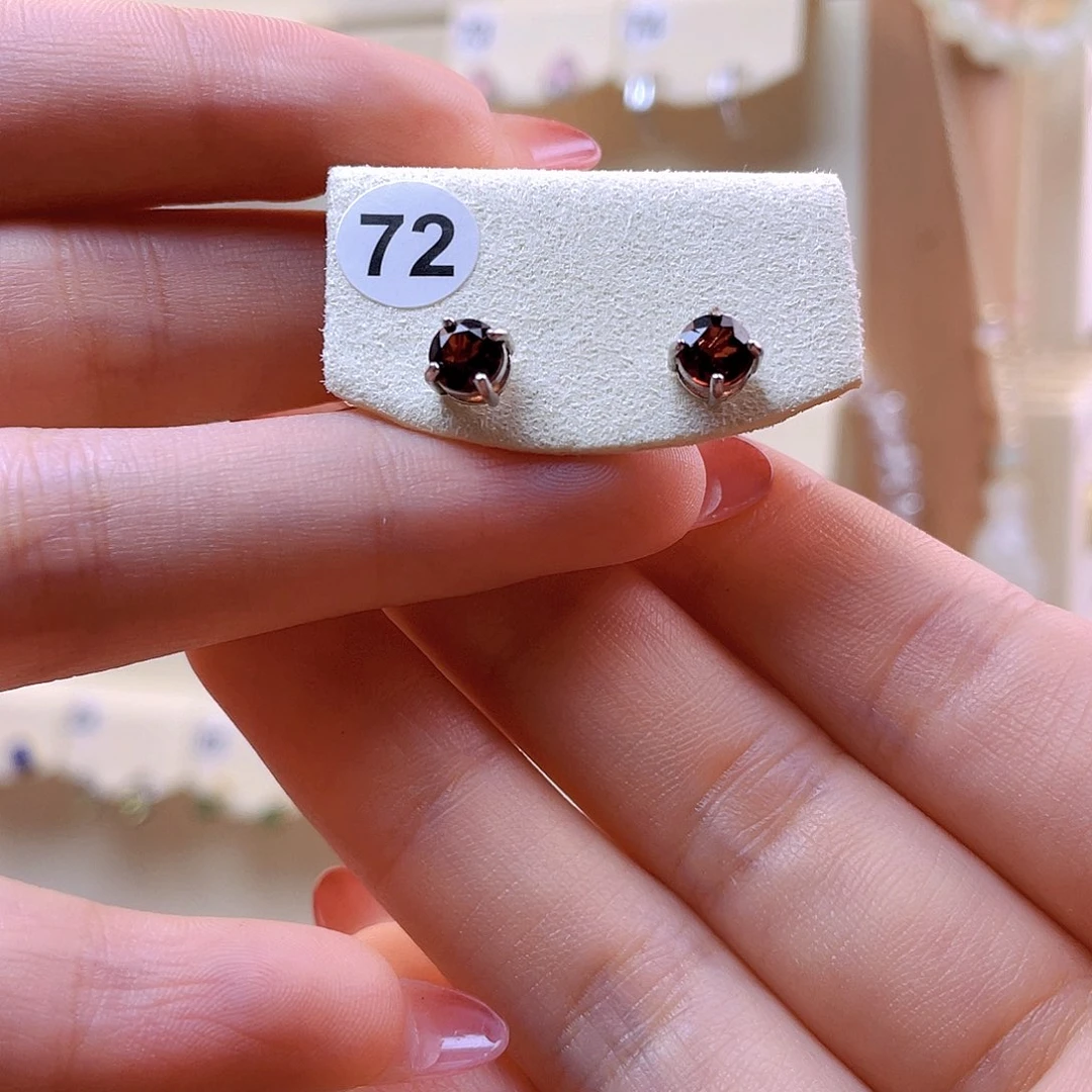 耳饰石榴石银S925镶嵌