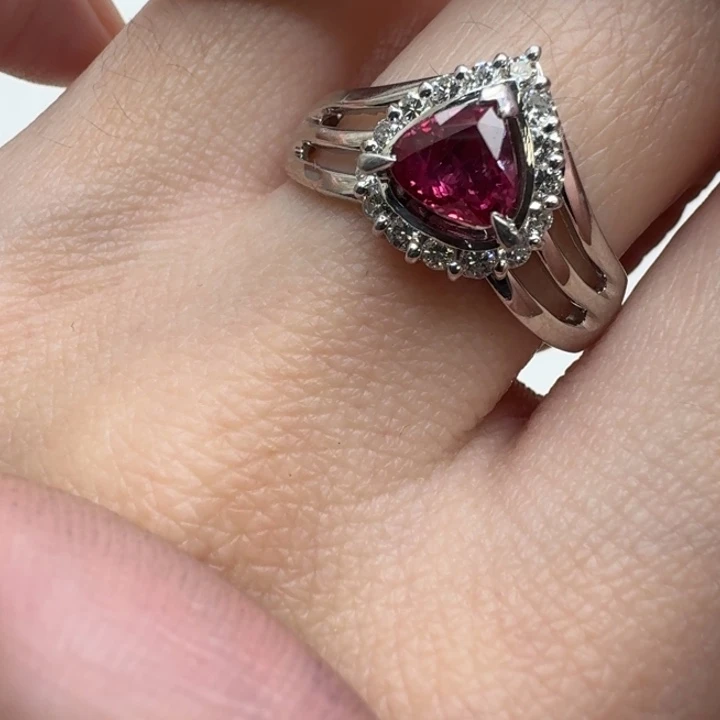 红宝石戒指未镶嵌