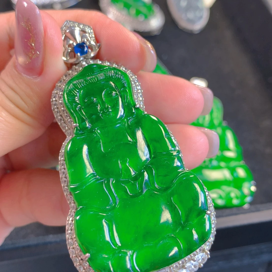 翡翠颈饰银S925镶嵌翡翠