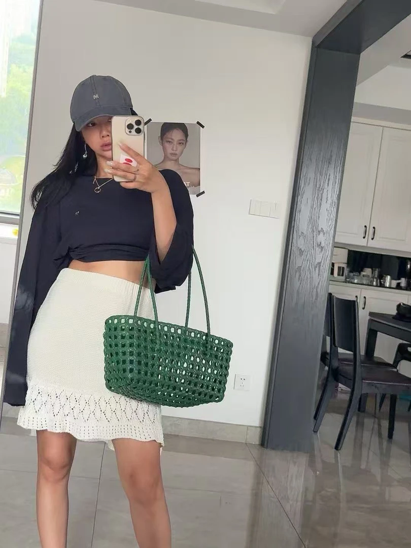 模特自留款 藏蓝色舒服防晒T恤加镂空针织半身裙 分开拍