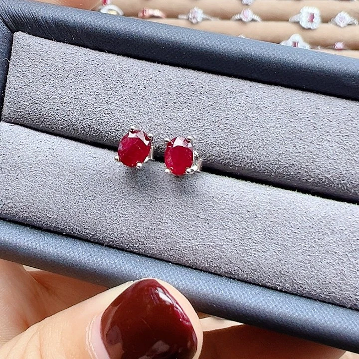 红宝石耳饰银S925镶嵌