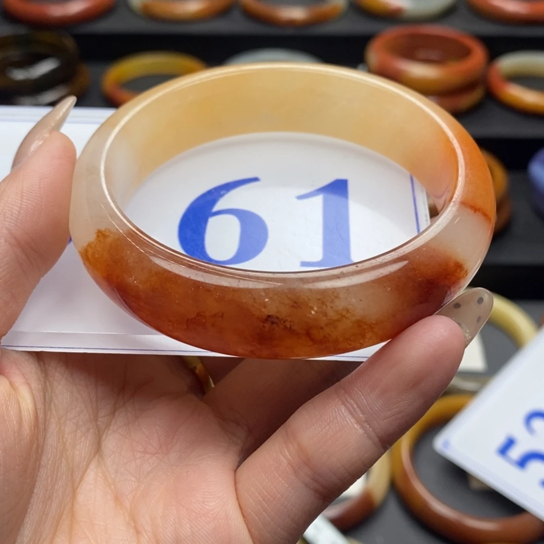 石英质玉（黄龙玉）手镯微瑕未镶嵌