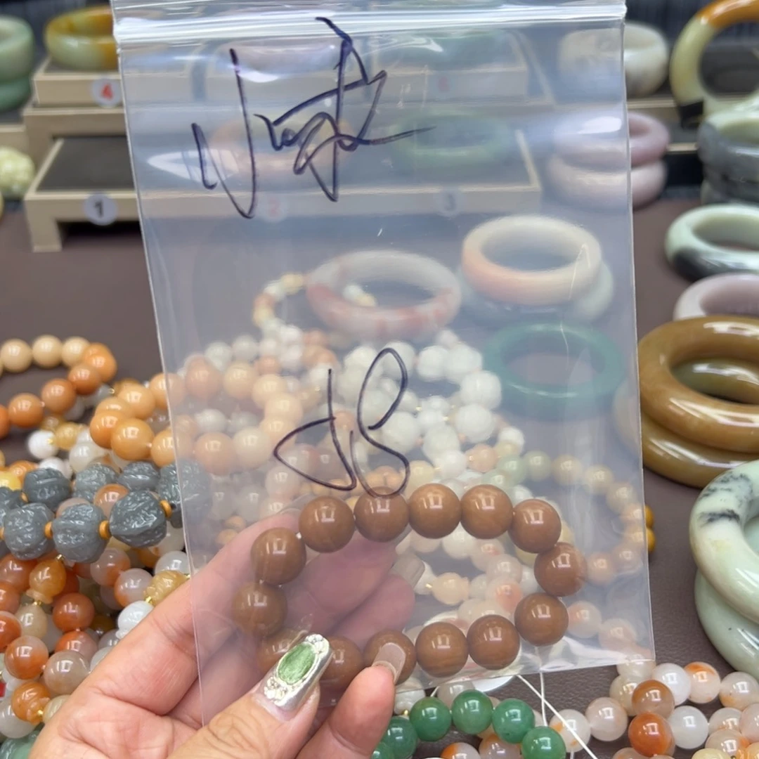 石英质玉手镯合金小****