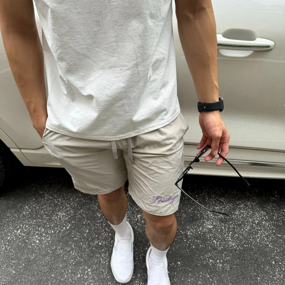 Krsstnya 美式速干凉感短裤刺绣运动透气夏季休闲开叉抽绳百搭