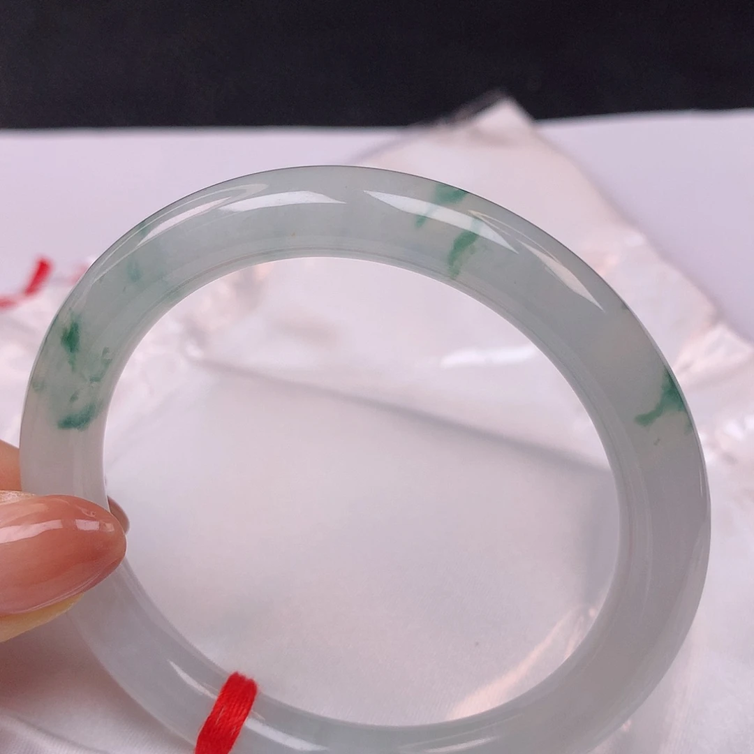 【闪购商品】翡翠手镯未镶嵌54圆条手镯