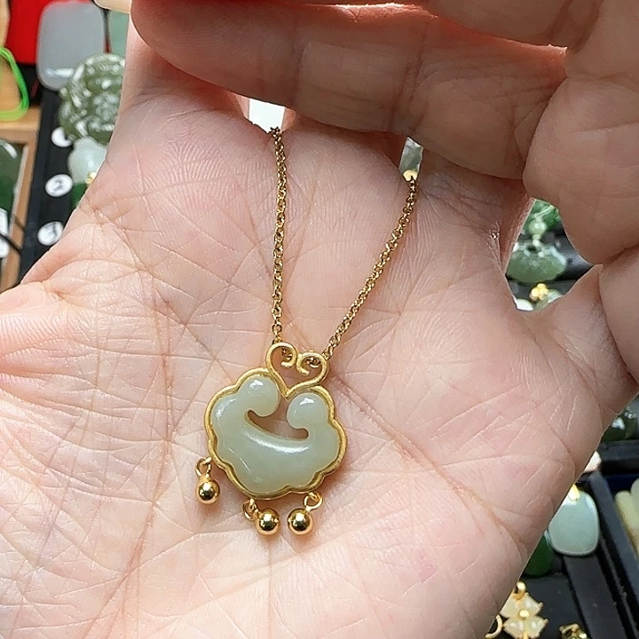 颈饰银S925镶嵌和田玉