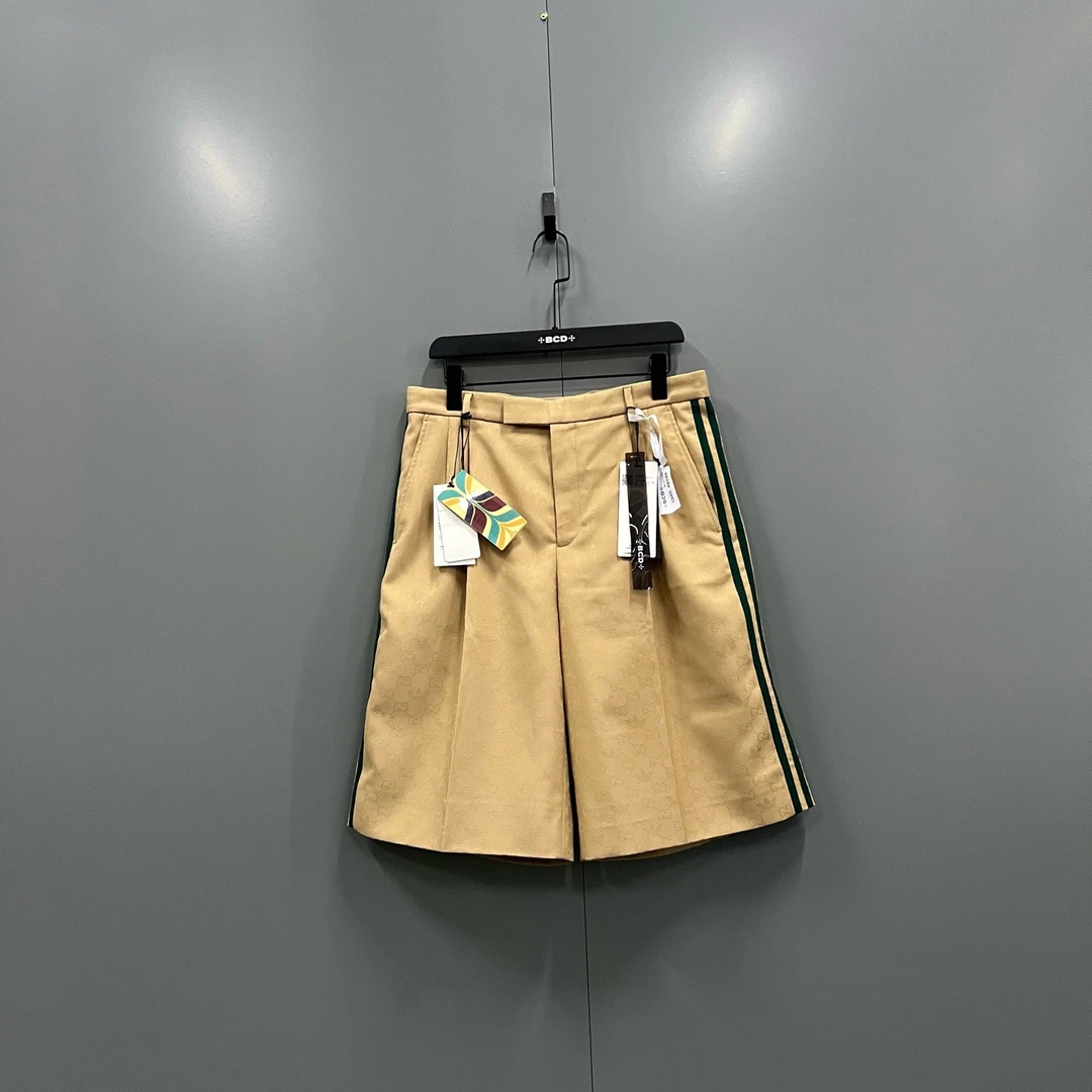 未使用 GUCCI/古驰 （ll）卡其色满印logo短裤 48码/全新017260