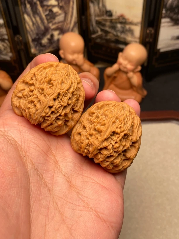文玩核桃全品无修凹底南疆石