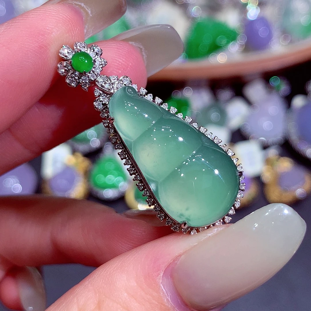 翡翠18K金镶嵌吊坠(不含链)