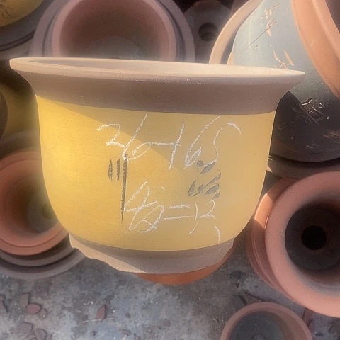 紫砂中国宜兴紫砂花盆，