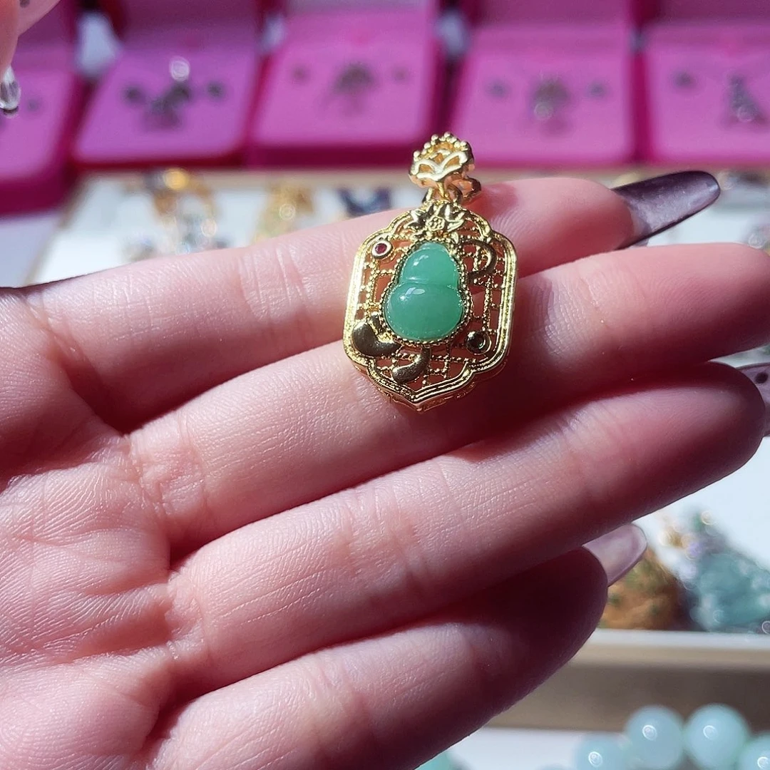 翡翠未镶嵌吊坠(赠链)12111111