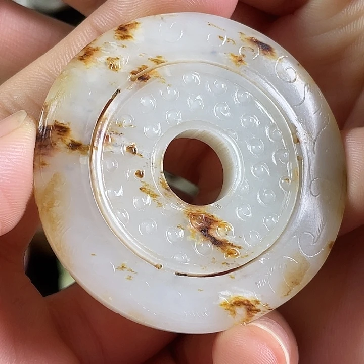 用***2和田玉未镶嵌挂件