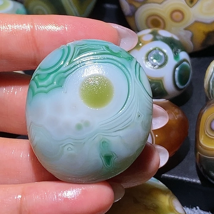 玛瑙/玉髓未镶嵌珠宝奇石51