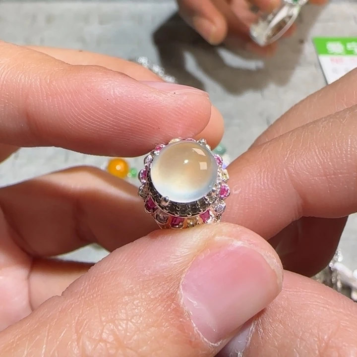 定制翡翠未镶嵌翡翠