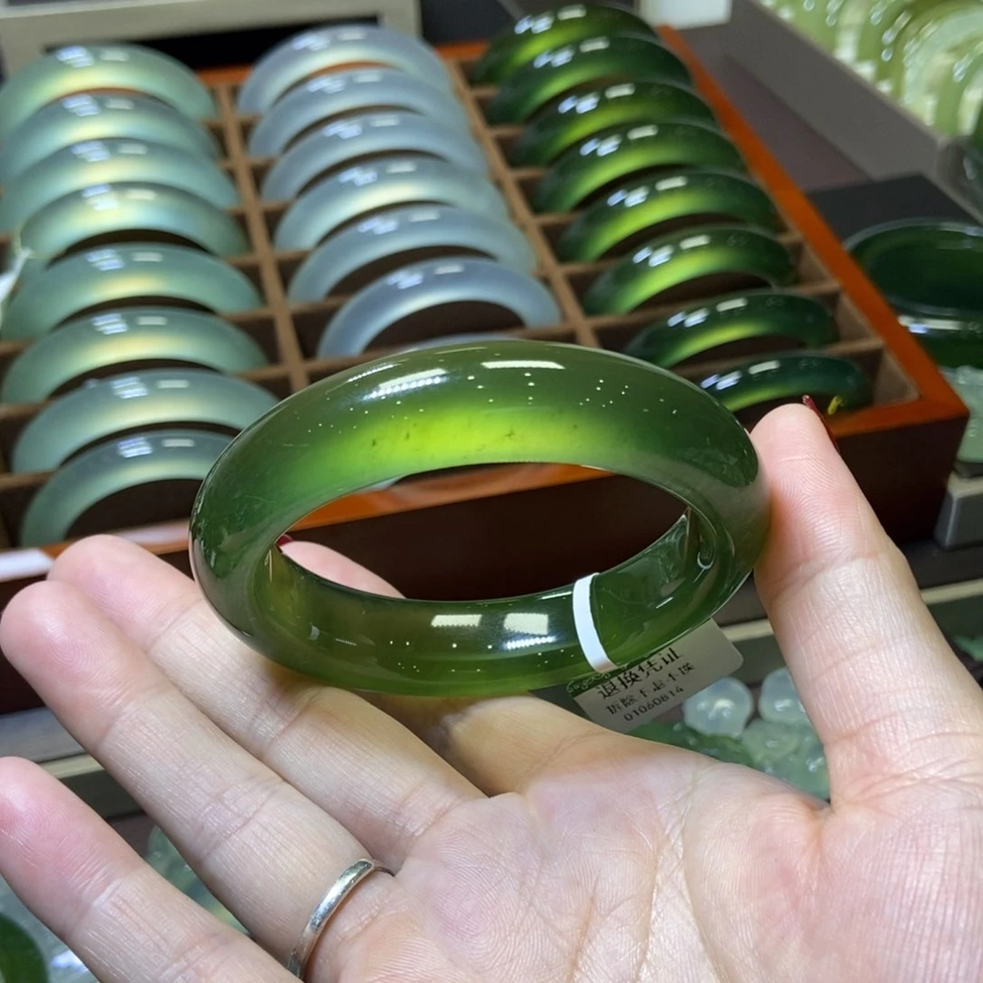 蛇纹石玉手镯56未镶嵌