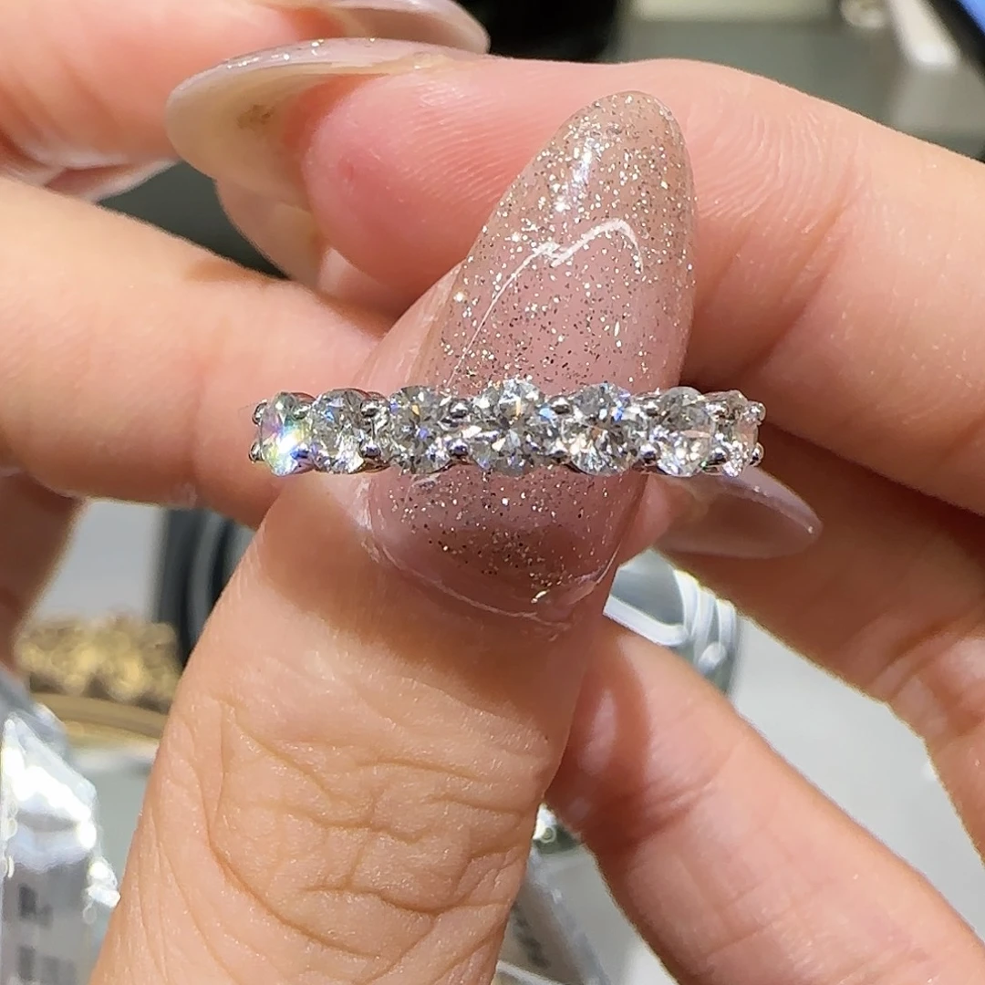 实验室培育钻石铂Pt950镶嵌10分七公主排戒