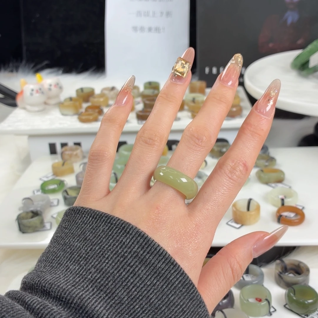 和田玉未镶嵌戒指z82果绿轮胎17.3