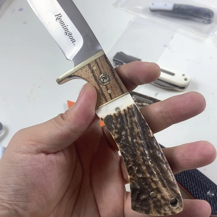 森***扬户外多功能工具小刀