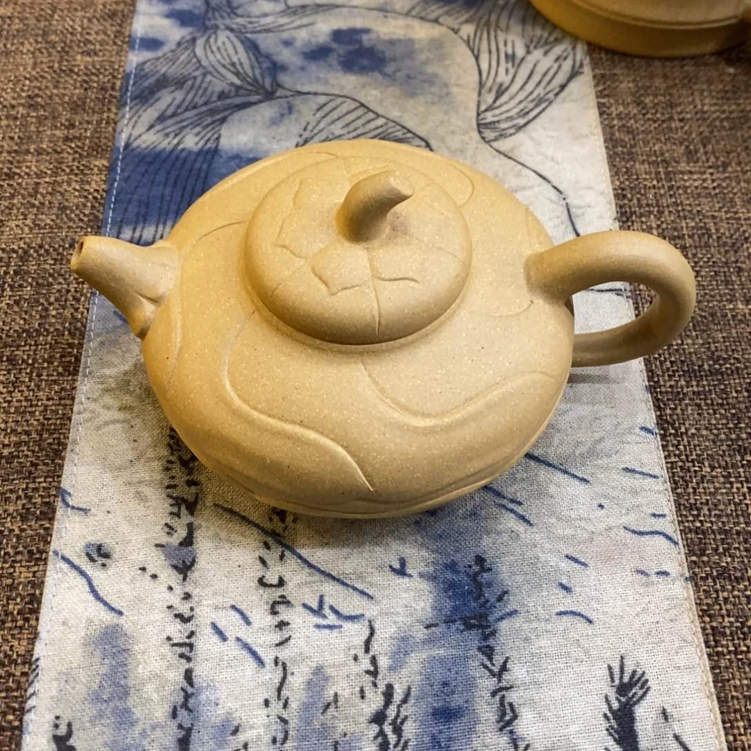 紫砂茶壶风卷葵260CC原矿黄金段特价