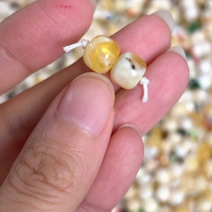未镶嵌蜜蜡裸石8.5mm一对