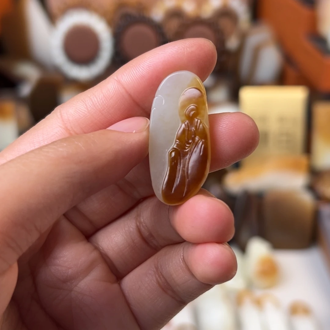 先***和和田玉（糖玉）未镶嵌颈饰