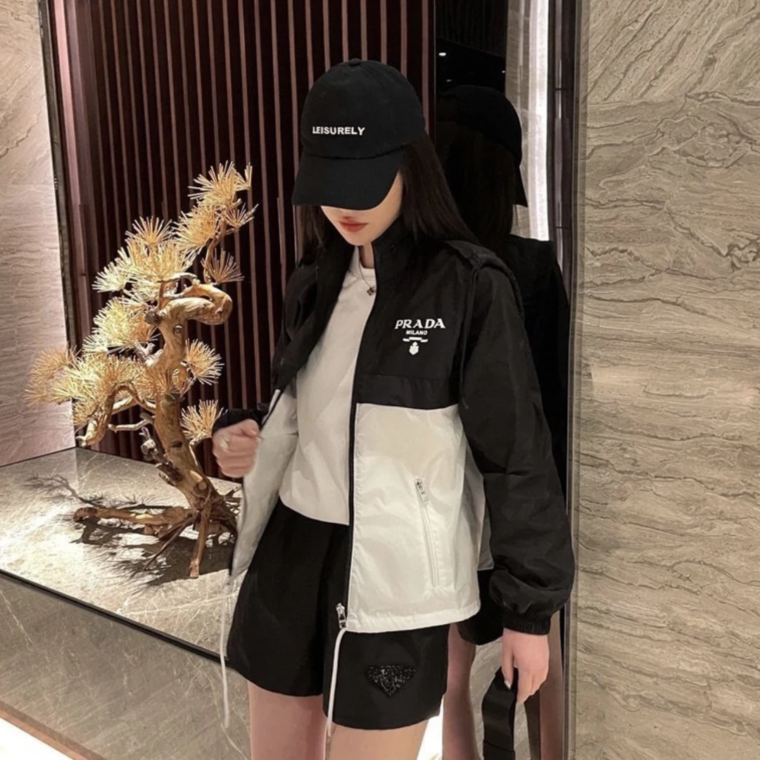 99新 Prada/普拉达 wdf498/女士休闲外套 再生锦纶 42码