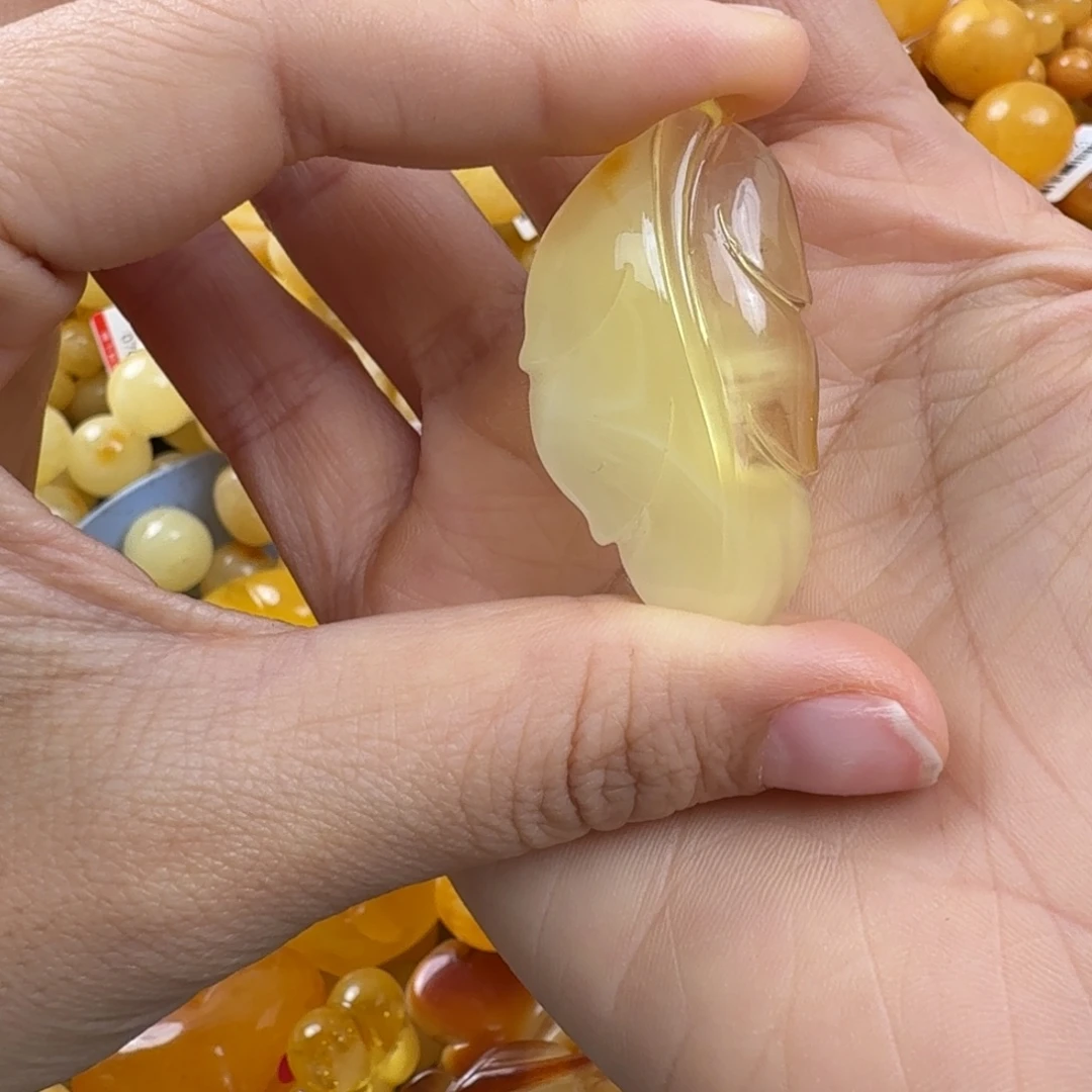 琥珀未镶嵌珠宝奇石