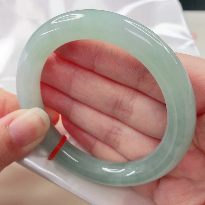 翡翠未镶嵌手镯53.7圈x564