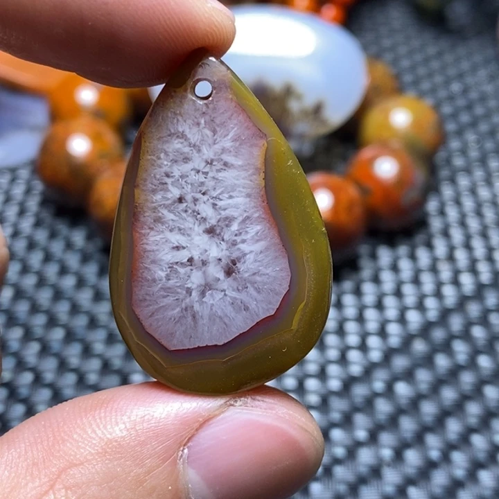 玛瑙/玉髓颈饰未镶嵌