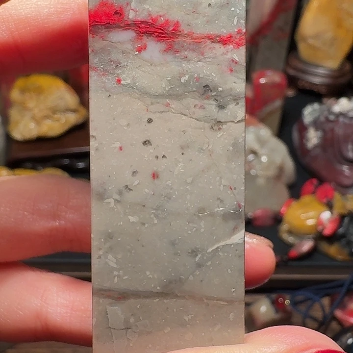 昌化鸡血石走*草昌化鸡血石