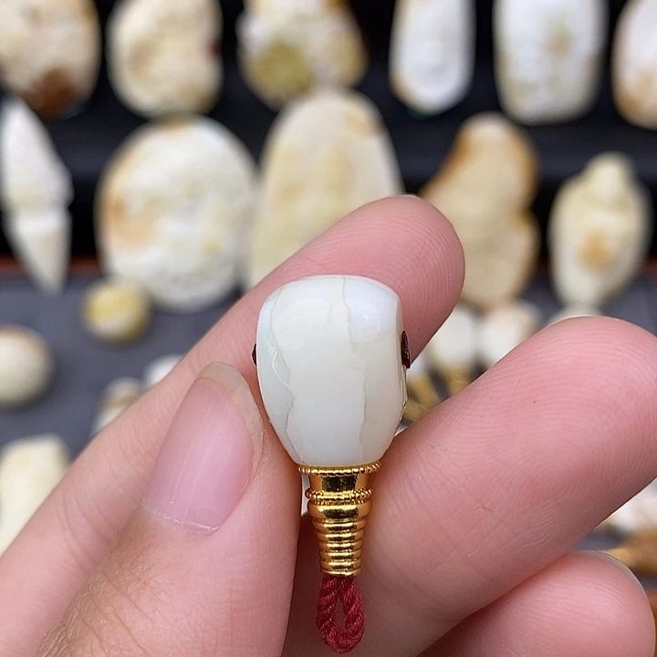 未镶嵌琥珀裸石11三通a629