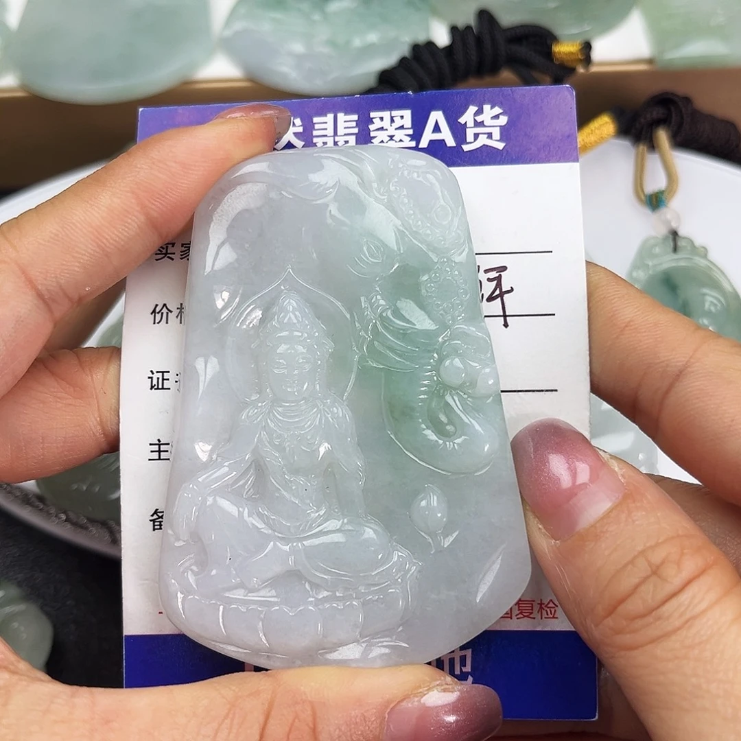 翡翠未镶嵌颈饰